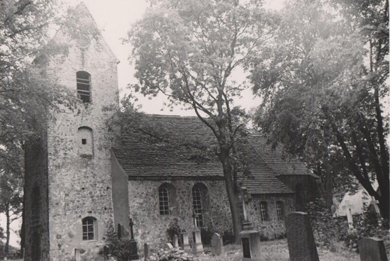 Die Kirche in Heinsdorf vor dem Abriss